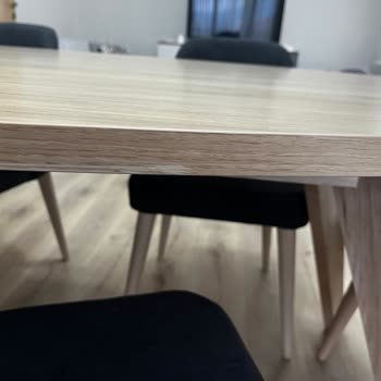 Kusurlu Sandalye Ve Masanın Yeni Ürünle Değiştirilmesi Talebi