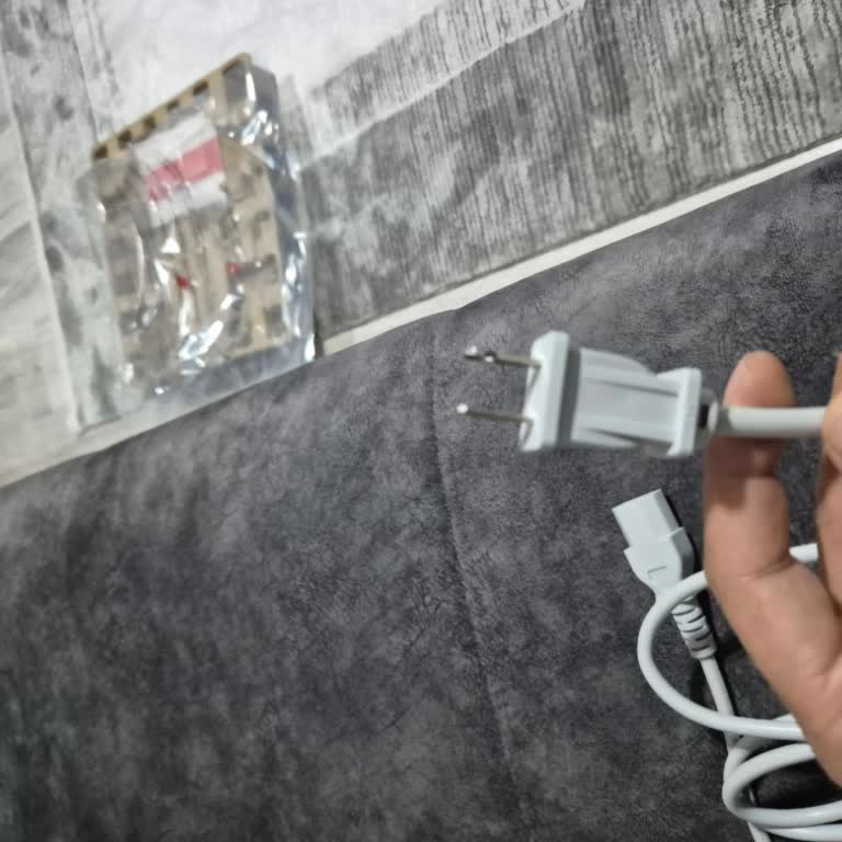 Türkiye Prizlerine Uygun Şarj Adaptörü Hemen Gönderilsin