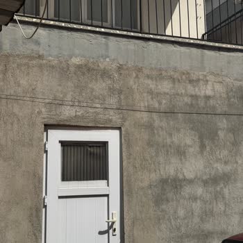 İzinsiz Duru Net Çalışanları Bina Dış Cephesine Delik Açtı Ve Kapatılmasını Talep Ediyorum