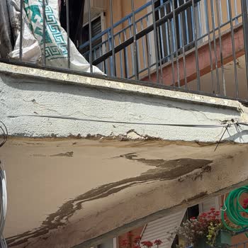 İzinsiz Duru Net Çalışanları Bina Dış Cephesine Delik Açtı Ve Kapatılmasını Talep Ediyorum