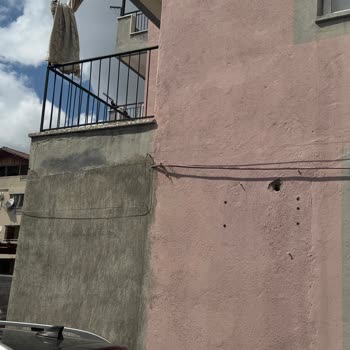 İzinsiz Duru Net Çalışanları Bina Dış Cephesine Delik Açtı Ve Kapatılmasını Talep Ediyorum