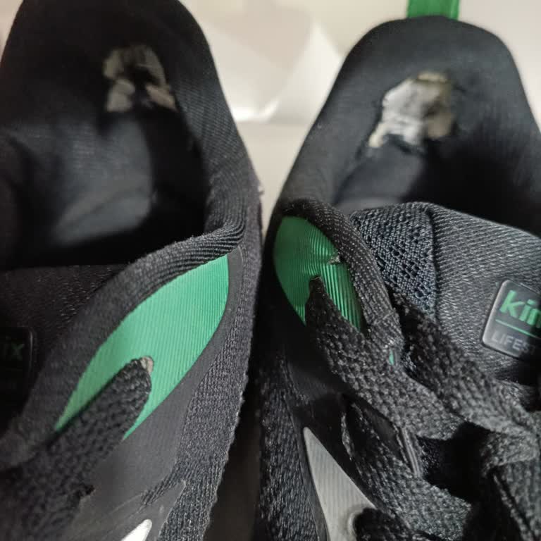 Kinetix Spor Ayakkabısında Üretim Hatası Ve Mağazadan Yanıtsızlık