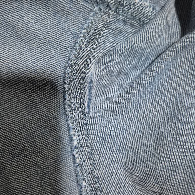 Mavi Pantolonun Hızlı Deformasyonu Ve Değişim Talebi