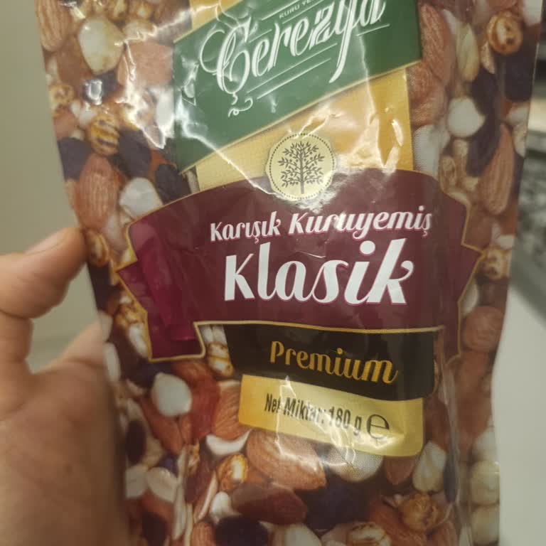 Ambalajda Kaju Ve Antep Fıstığı Yazılıyken Pakette Hiç Yok