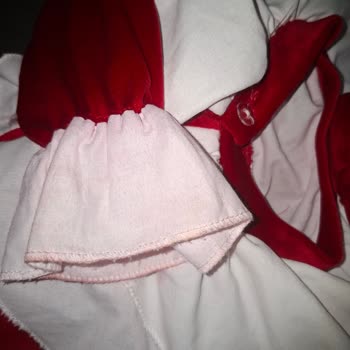 Su Temasına Dayanamayan Çocuk Elbisesi Renk Dağıttı Ve Satıcı İadeyi Reddetti