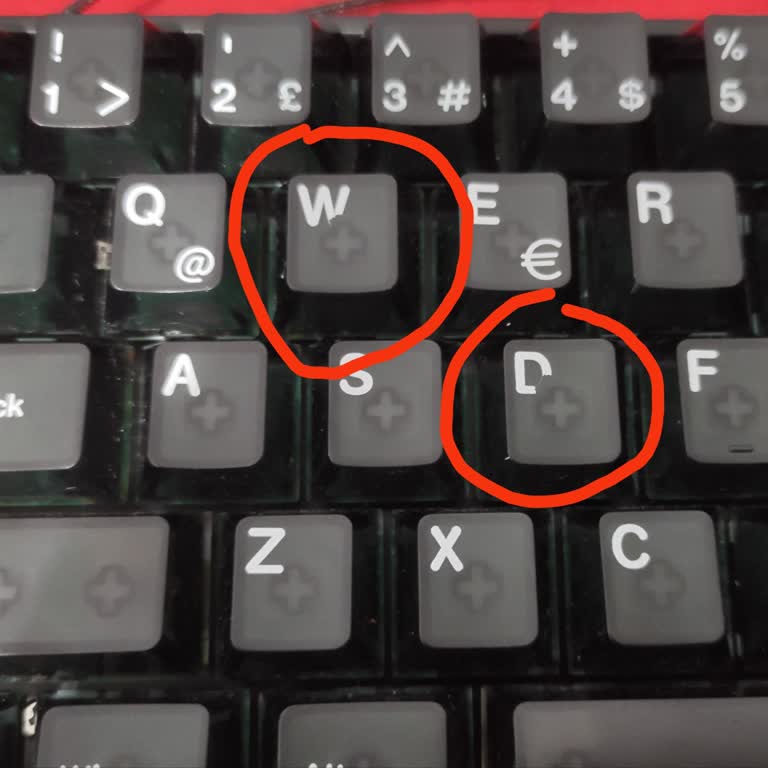 Klavye Tuş Yazılarının Üç Hafta İçinde Silinmesi Ve Şirketin Çözüm Sunmaması