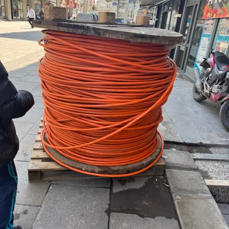 Bina Girişini Engelleyen Palet 2 Hafta Boyunca Kaldı