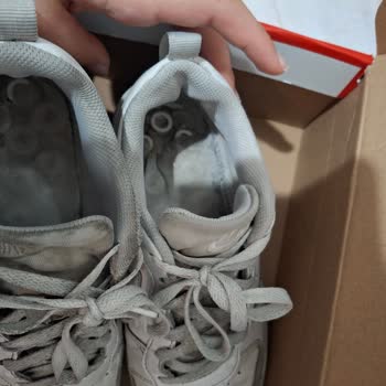 Garanti Kapsamındaki Nike Ayakkabım 8 Ayda Yırtıldı, Değişim Talebi