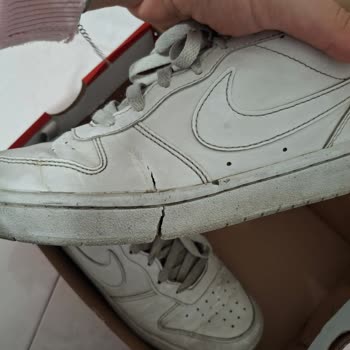 Garanti Kapsamındaki Nike Ayakkabım 8 Ayda Yırtıldı, Değişim Talebi