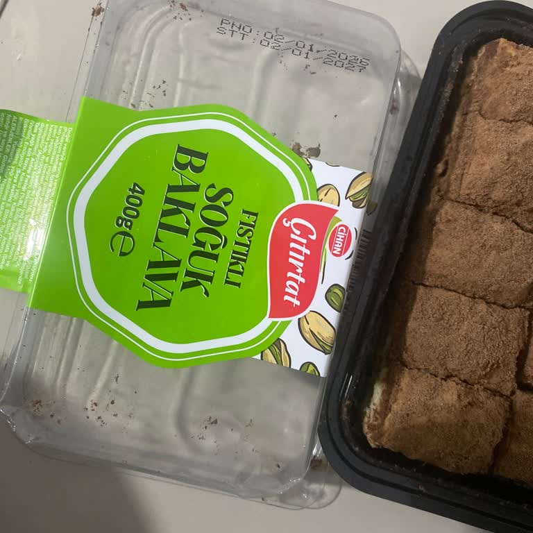 Şok Markette Bozulmuş Baklava Ve Şüpheli Son Kullanma Tarihi