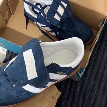 Shoeday Butik'ten Aldığım Dört Çift Ayakkabı Defolu Ve Görsel İle Uyuşmuyor