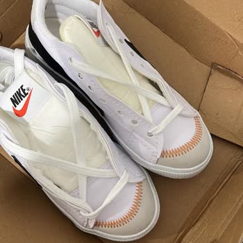 Shoeday Butik'ten Aldığım Dört Çift Ayakkabı Defolu Ve Görsel İle Uyuşmuyor