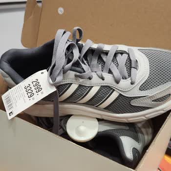 FLO Ayakkabı Etiket Fiyatına Uymayan Kasadaki Ücret Ve Kırıcı Personel Davranışı