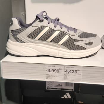 FLO Ayakkabı Etiket Fiyatına Uymayan Kasadaki Ücret Ve Kırıcı Personel Davranışı