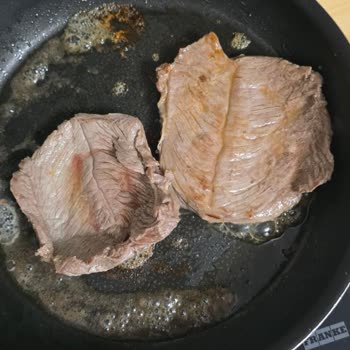 File Market Edremit Et Reyonunda Satılan Bonfile Ve Gerdanın Kalitesiz Ve Şüpheli Durumu