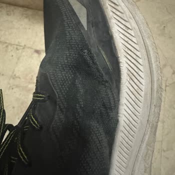 Lumberjack Spor Ayakkabısında Kısa Sürede Yırtılma Ve Kalite Sorunu