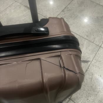 Pegasus Kırık Valizime Sorumluluk Almıyor