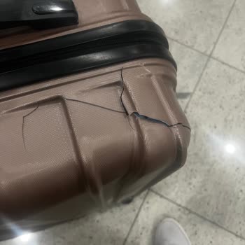 Pegasus Kırık Valizime Sorumluluk Almıyor