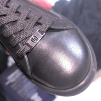 Derimod'dan Gelen Ayakkabının Çizik Ve Kullanılmış Olması Nedeniyle İade Ve İndirim Talebi