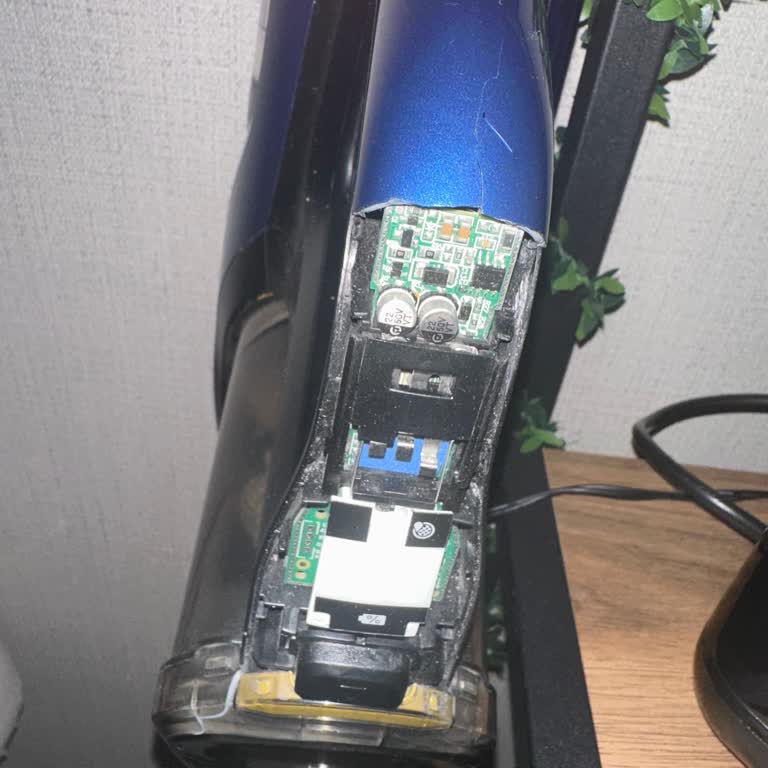 Philips 8000 Serisi Dikey Süpürge Motoru Bozuk Ve Garanti Dışı