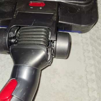 Dyson Süpürge Başlığının Garanti Kapsamında Ücretsiz Değişimi Talep Ediliyor