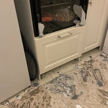 Kumtel Fırın Camının Patlaması Güvenlik Riski Olarak Ücretsiz Değişim Talebi