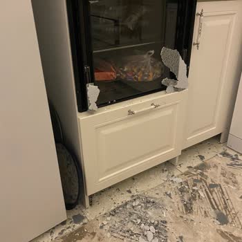 Kumtel Fırın Camının Patlaması Güvenlik Riski Olarak Ücretsiz Değişim Talebi