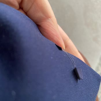 Under Armour Leggings Logo Peels After 1.5 Years of Use