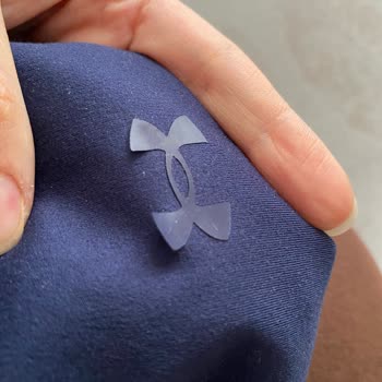 Under Armour Leggings Logo Peels After 1.5 Years of Use