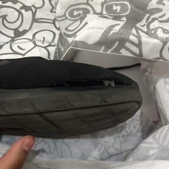 Under Armour Phade RN 3 Shoes Fall Apart Quickly, Refund Denied by Retailer