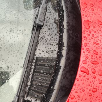 Sağ Arka Stop LED'i Sönük, Değişim Gerekiyor