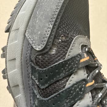 Ayakkabının 3,5 Ayda Aşırı Yıpranması Ve Şok Marketler Ve Columbia Garanti Reddi