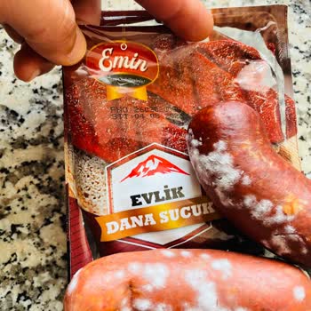 BİM Dana Sucuk Ürününde Erken Küflenme Ve Gıda Güvenliği Endişesi