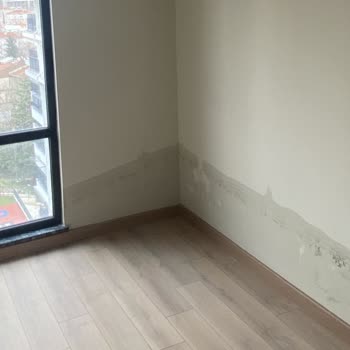 Sıfır Dairede Sürekli Su Sızıntısı Ve Duvar Çatlakları Çözüm Bekliyor