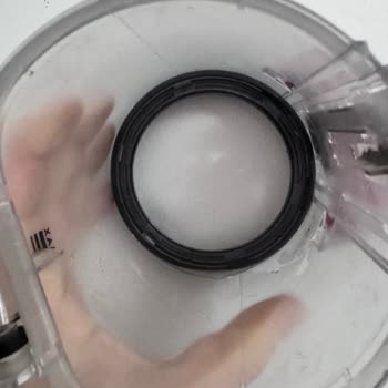 Garanti Sonrası Kırılan Toz Haznesi Aparatı İçin Ücretsiz Değişim Talebi