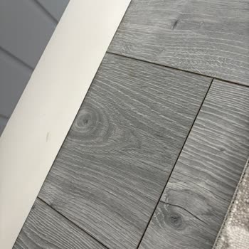 Bulaşık Makinesi Sızıntısı Ve Parke Hasarı İçin Hızlı Çözüm Talebi