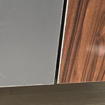 TV Sehpasındaki Çizikler Ve Yapıştırma Hatası İçin Servis Dönüşü Yok