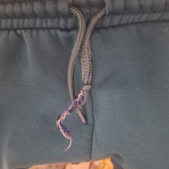 Çamaşır Makinesi Kıyafetleri Yırtıyor Ve Para İadesi Talep Ediliyor