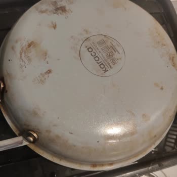 Karaca Tencere Setinde Sürekli Yapışma Ve Boya Atması, Destek Alınamıyor