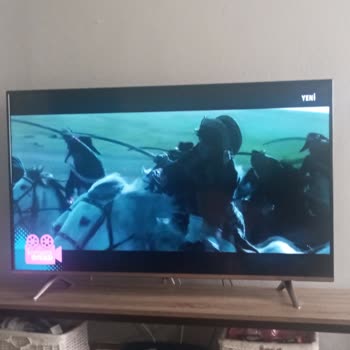 17 Bin TL'lik Grundig TV'de Kısa Sürede Panel Arızası