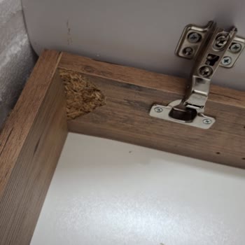 Kırık Takı Dolabı Ve İade Sürecindeki Karışıklık