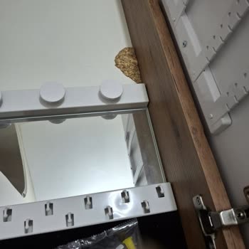 Kırık Takı Dolabı Ve İade Sürecindeki Karışıklık