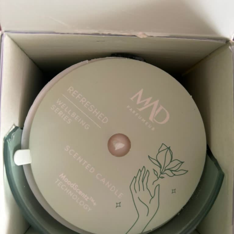 Mad Parfüm'den Kırık Gelen Mum Ürünün Değişimi Talep Ediliyor