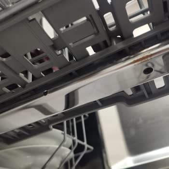 Garanti Süresindeki Arçelik Bulaşık Makinesinde Paslanan Raylar Ve Çözüm Bulamayan Servis