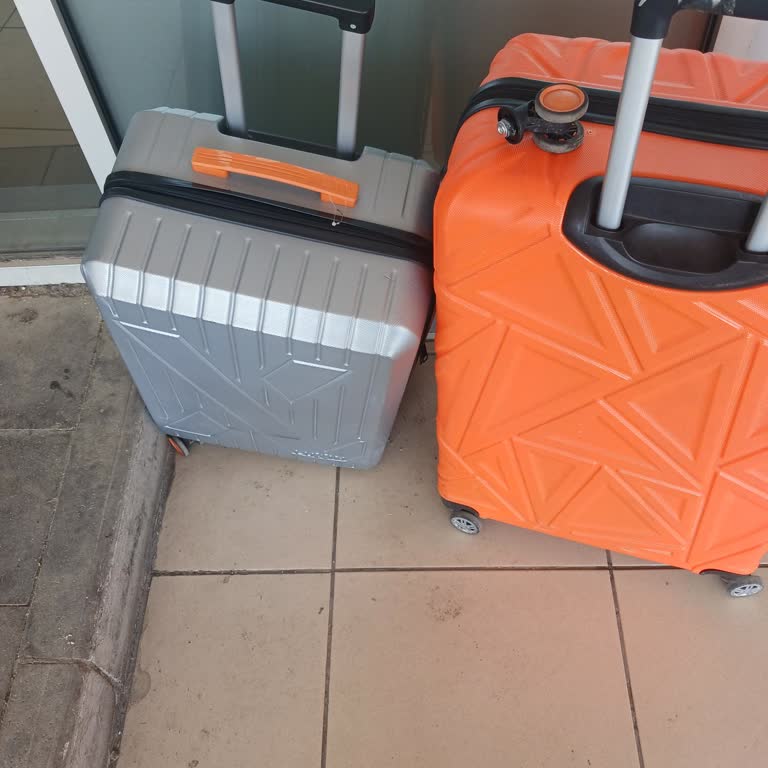 Aras Turizm Personelinin Bavulumu Fırlatması Ve Hasar Görmesi