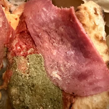 Gloria Jean's Coffees Soğuk Sandviç Ve Pipetsiz Latte: Tekrarlanan Özensiz Servis