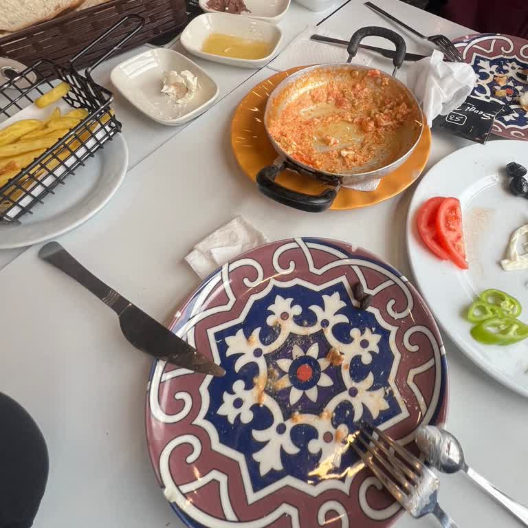 Sarıyer Sevgi Bahçesi Omlet Servis Edilmedi!