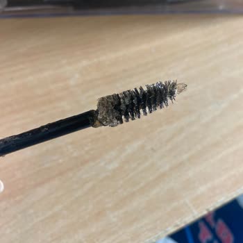 Bozuk Gelen Saç Maskarası İçin Mağaza Değişim Talebi