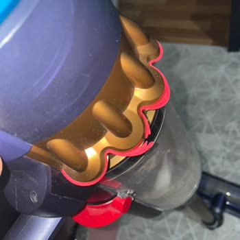 Dyson Gen5 Süpürge Sürekli Arızalı, Çözüm Sunulmuyor