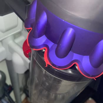Dyson Gen5 Süpürge Sürekli Arızalı, Çözüm Sunulmuyor